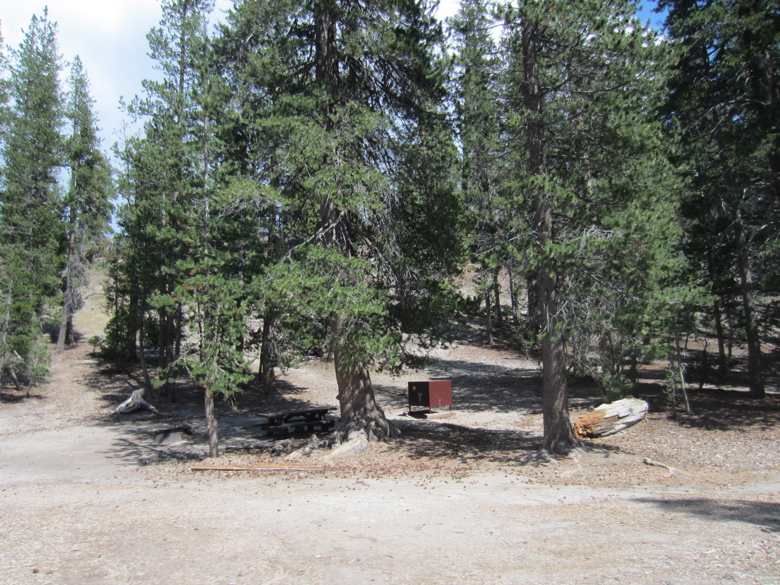 Agnew Meadows Campground & Group Campground in Mammoth Lakes