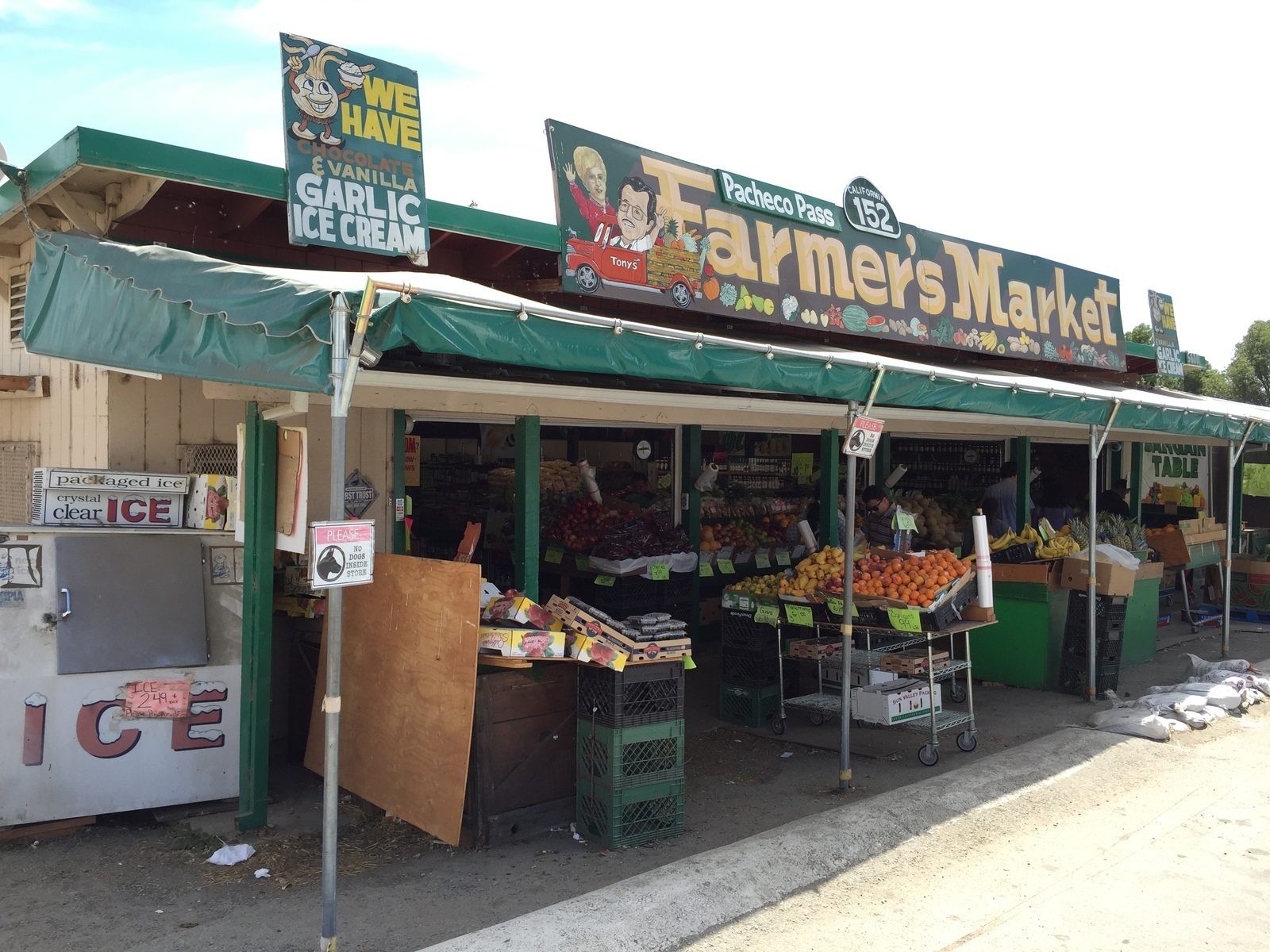 Pacheco Pass Farmer's Market in Gilroy, California Kidfriendly