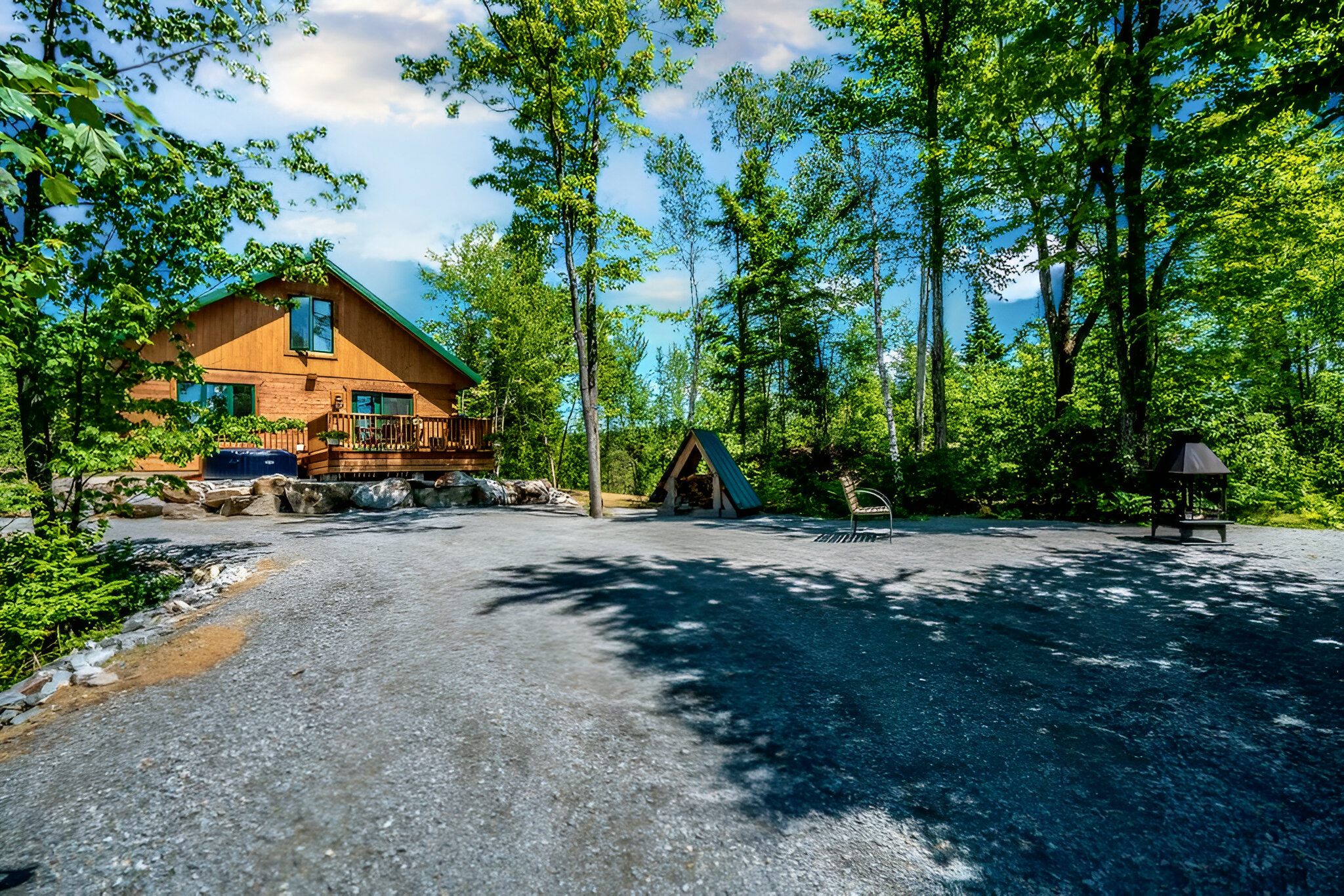 Le Simplement Irrésistible on the Lake Chalet for rent in Lacaux