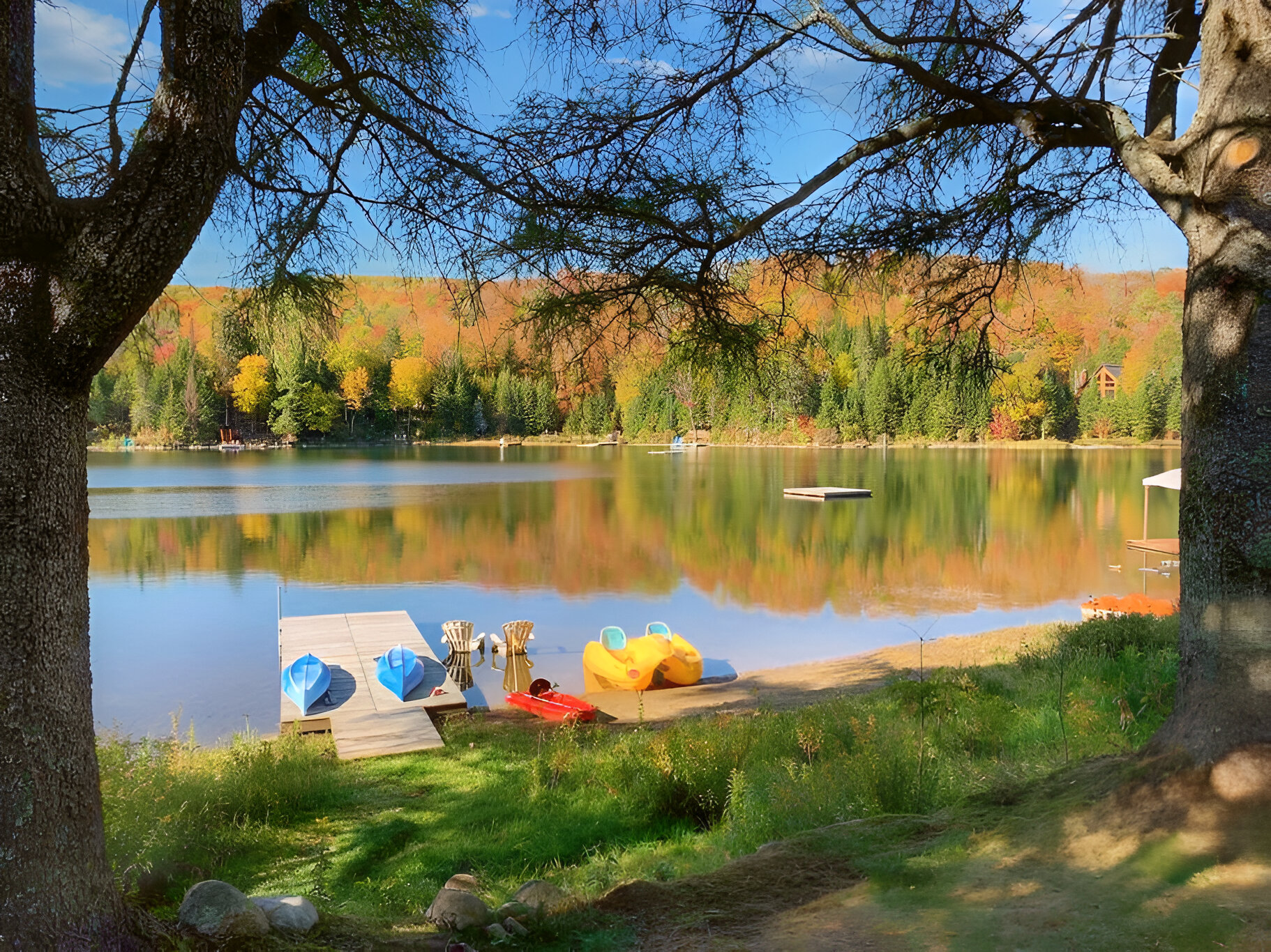 Le Bleu Azur Exit•Chalets Waterfront & Spa Chalet for rent in