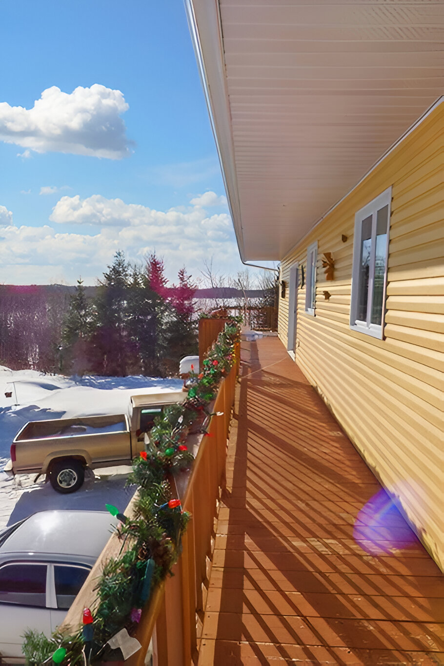 Les Racines Du P'tit Isidore Inc. Yourte Larix Yurt for rent in