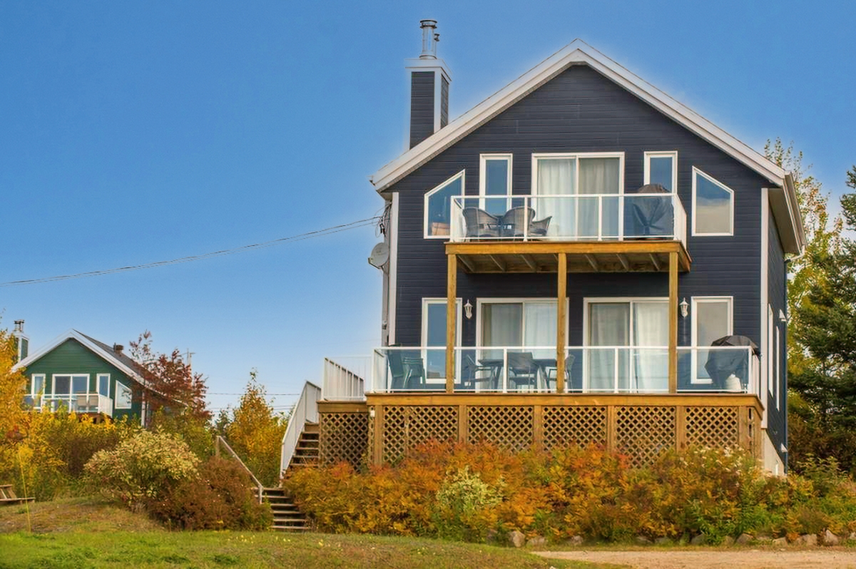 L’Éveil du fleuve Relaxation, Nature, Spa and Ski Chalet for rent