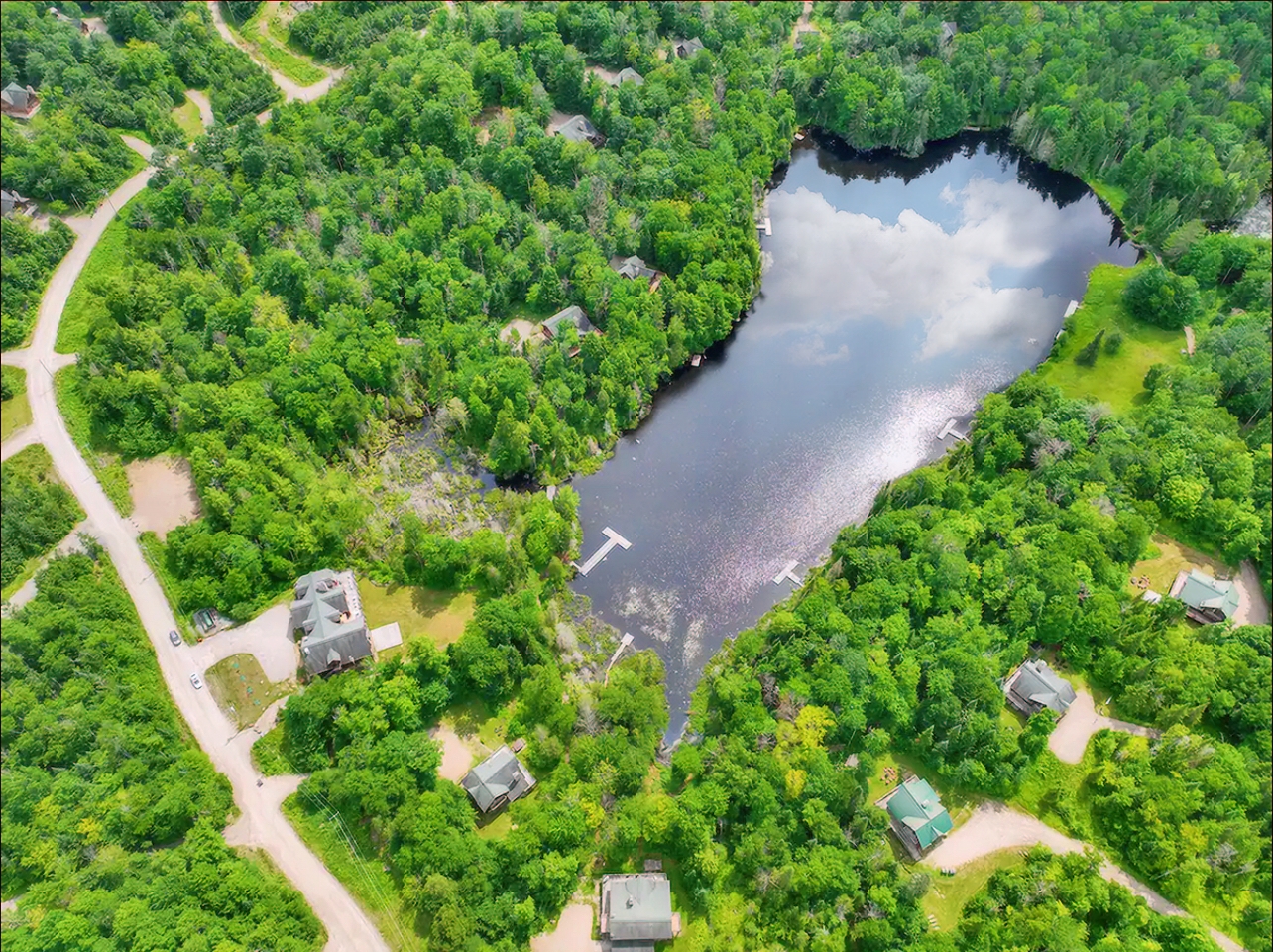 Chalet Grand Duc 16 pers Chalet for rent in Labelle , Québec WeChalet