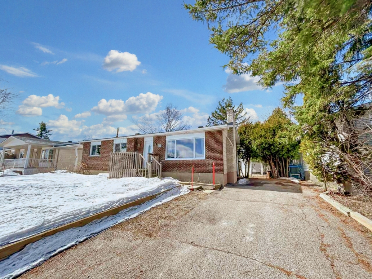 Little lake cottage with a cat 🐱 (Outaouais) Chalet for rent in