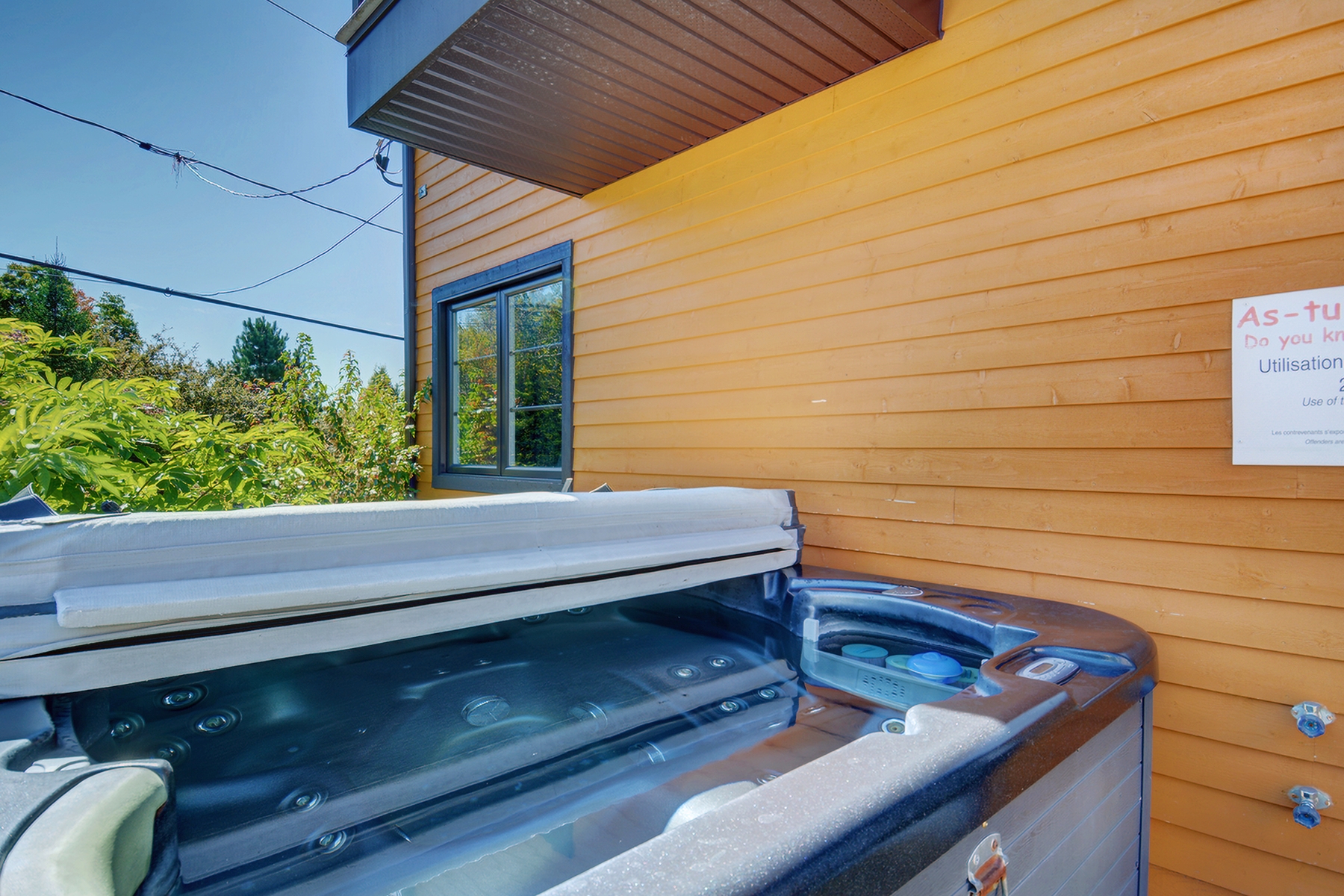 Chalet Mont SainteAnne JSM 1 Chalet for rent in SaintFerréolles