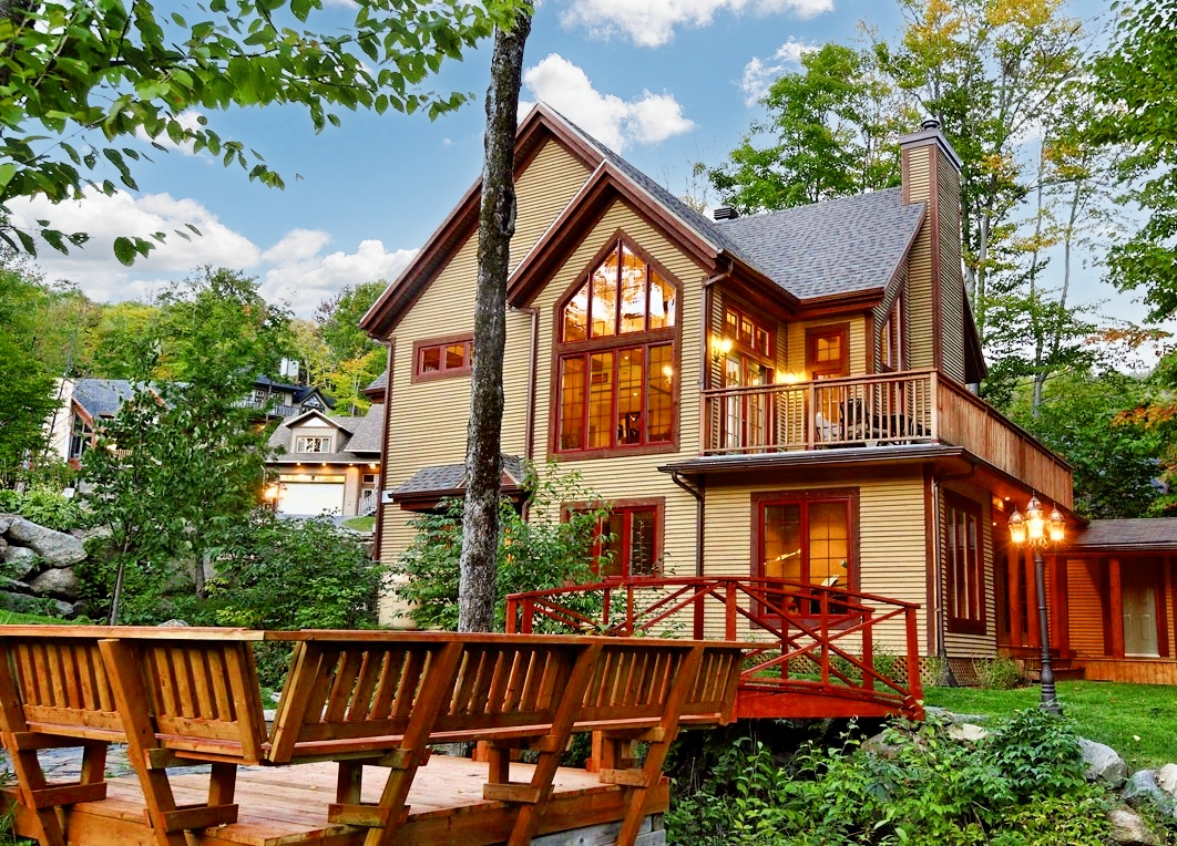 Chalet à louer Stoneham Quebec CITQ 240284 Chalet for rent in