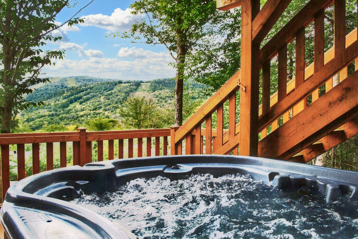 Blanc 12 Chalet for rent in StonehametTewkesbury , Québec WeChalet