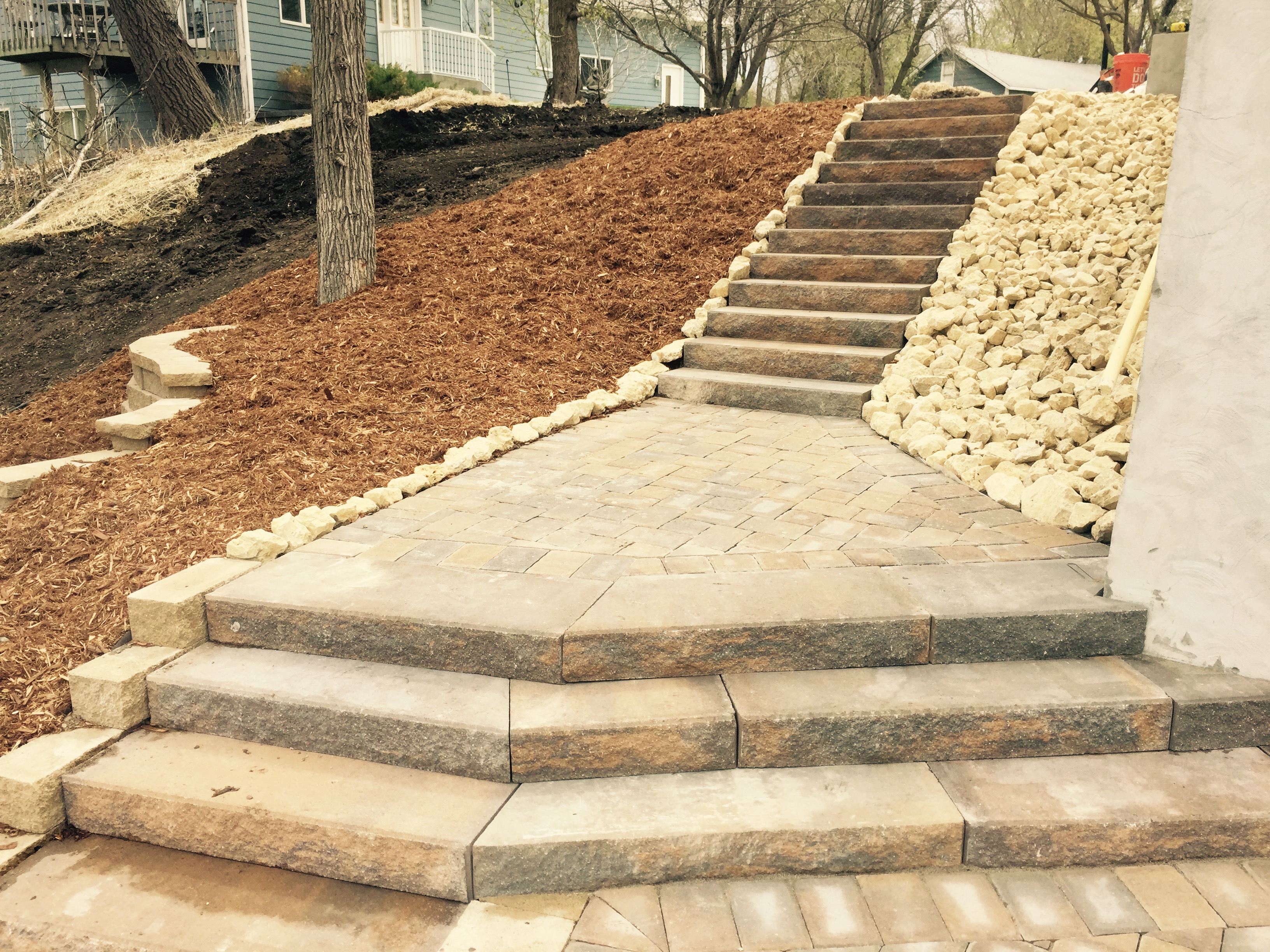 Sidewalks & Steps A. Pietig Concrete & Brick Paving