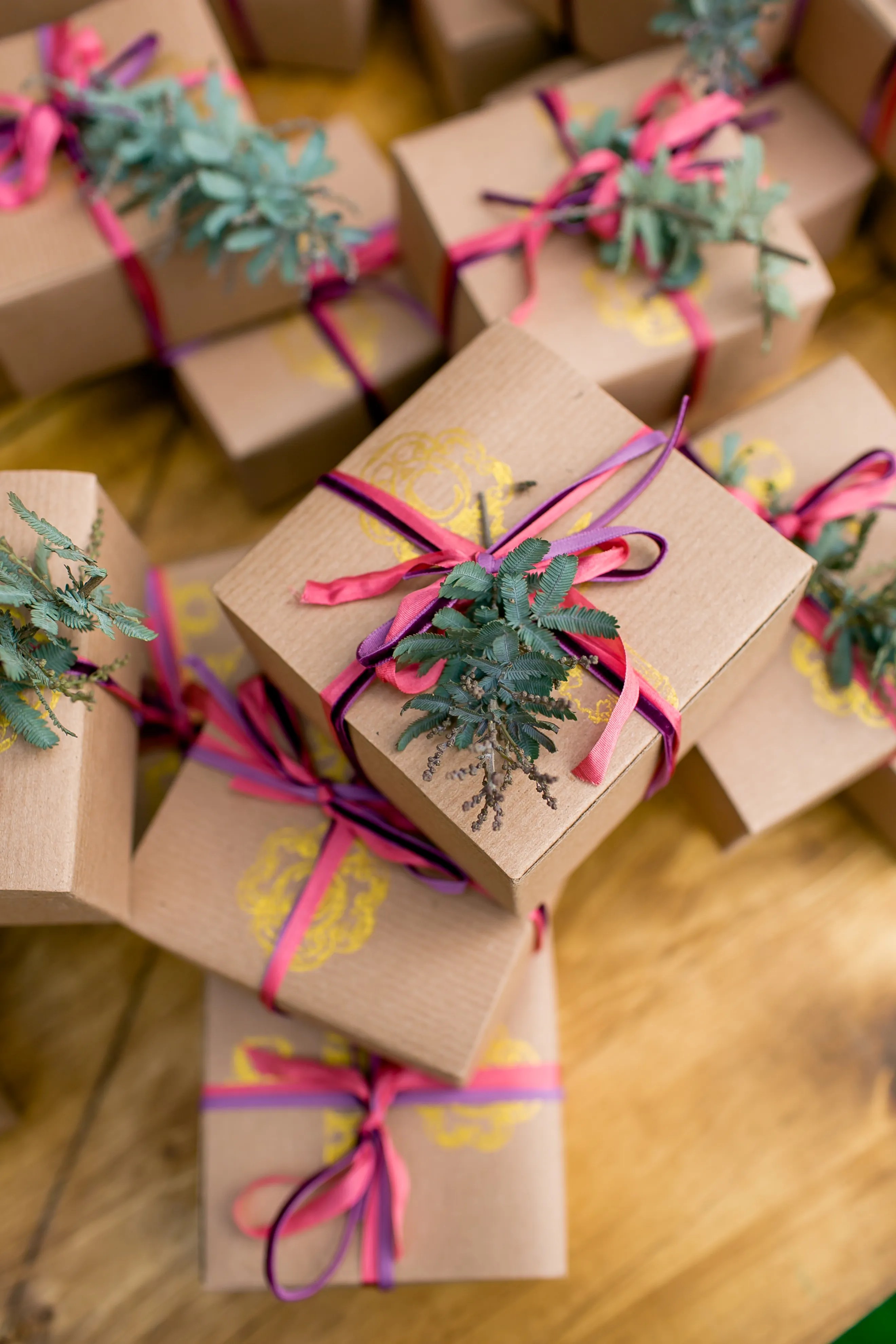 Wedding Favors Adorned With Gold Keys