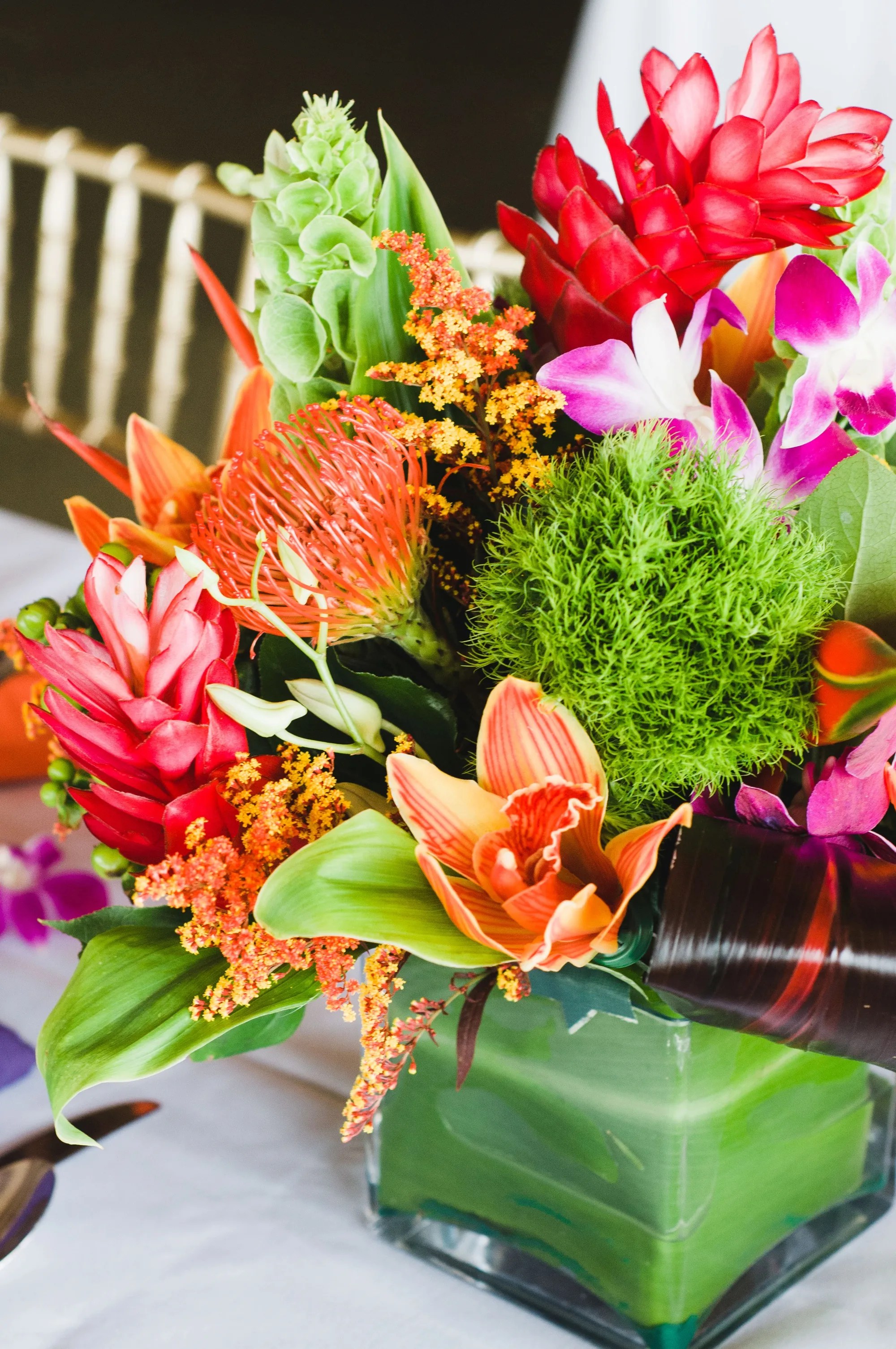 Vibrant Centerpiece With Tropical Flowers