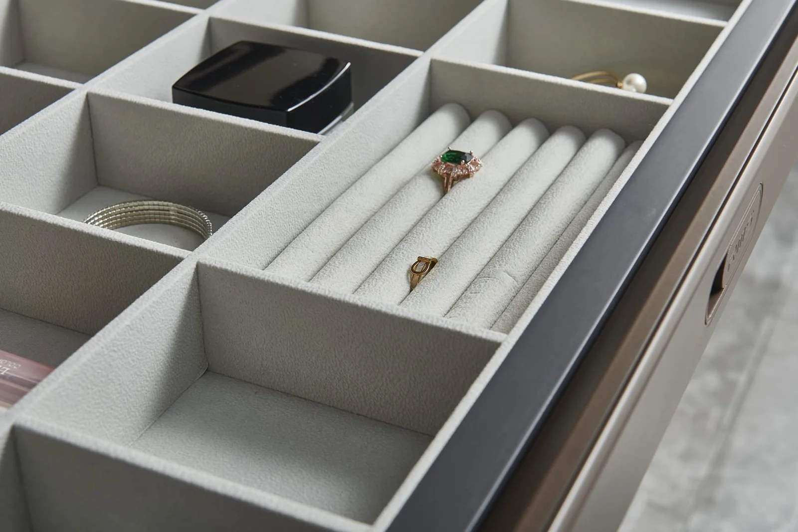 MultiFunction Wardrobe Leather Classification Box Soft Close Drawer