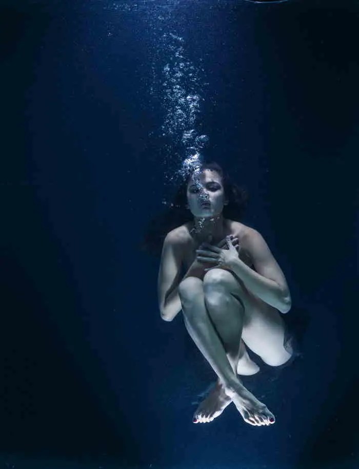 How To Sink When Freediving Master freefalling today