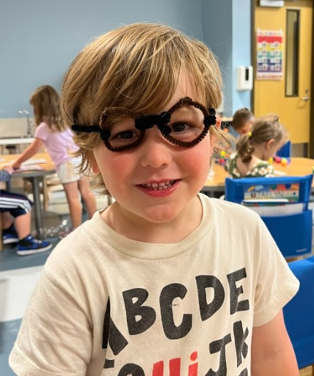 10 Super Fun (And Educational!) Pipe Cleaner Activities - Apollo After