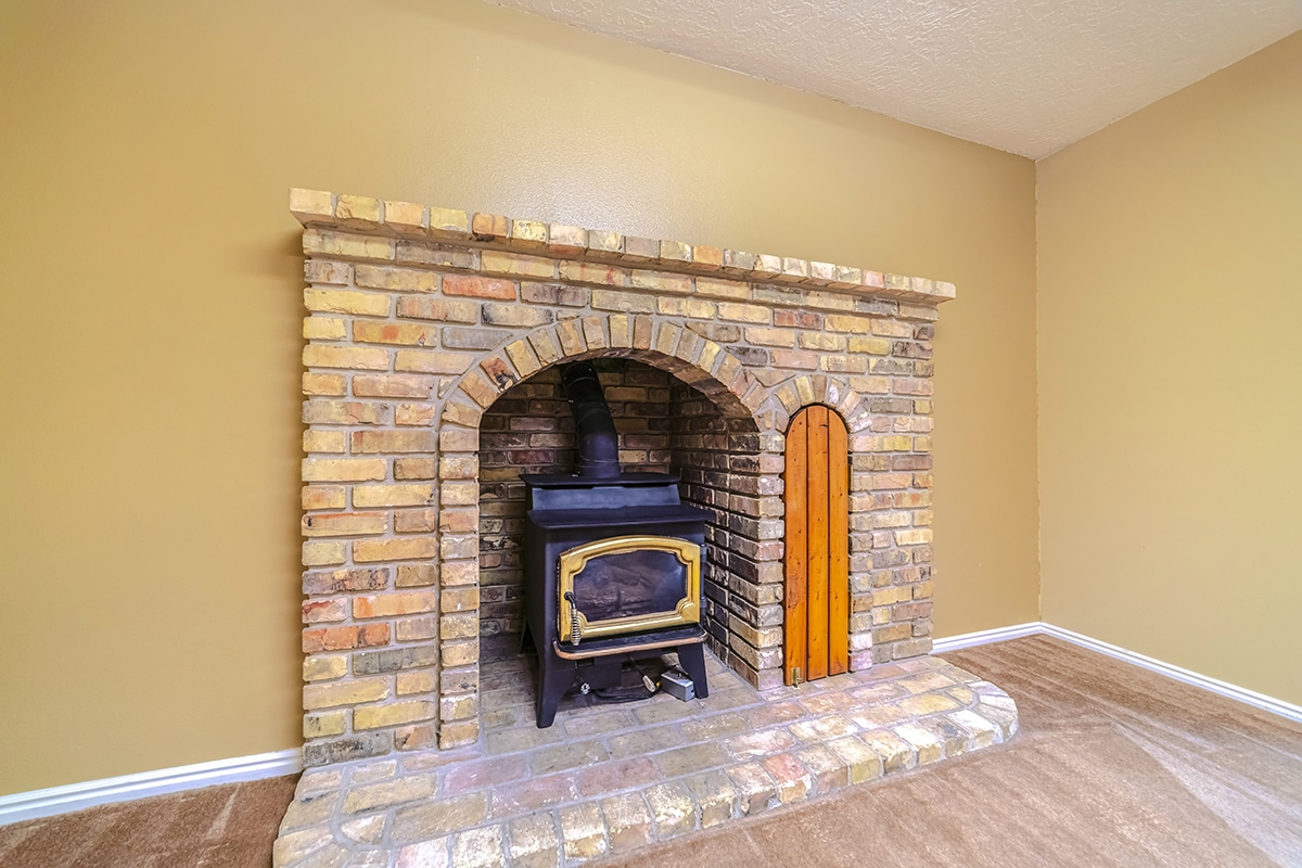The Benefits of a Freestanding Fire Insert Apollo Heating and Air