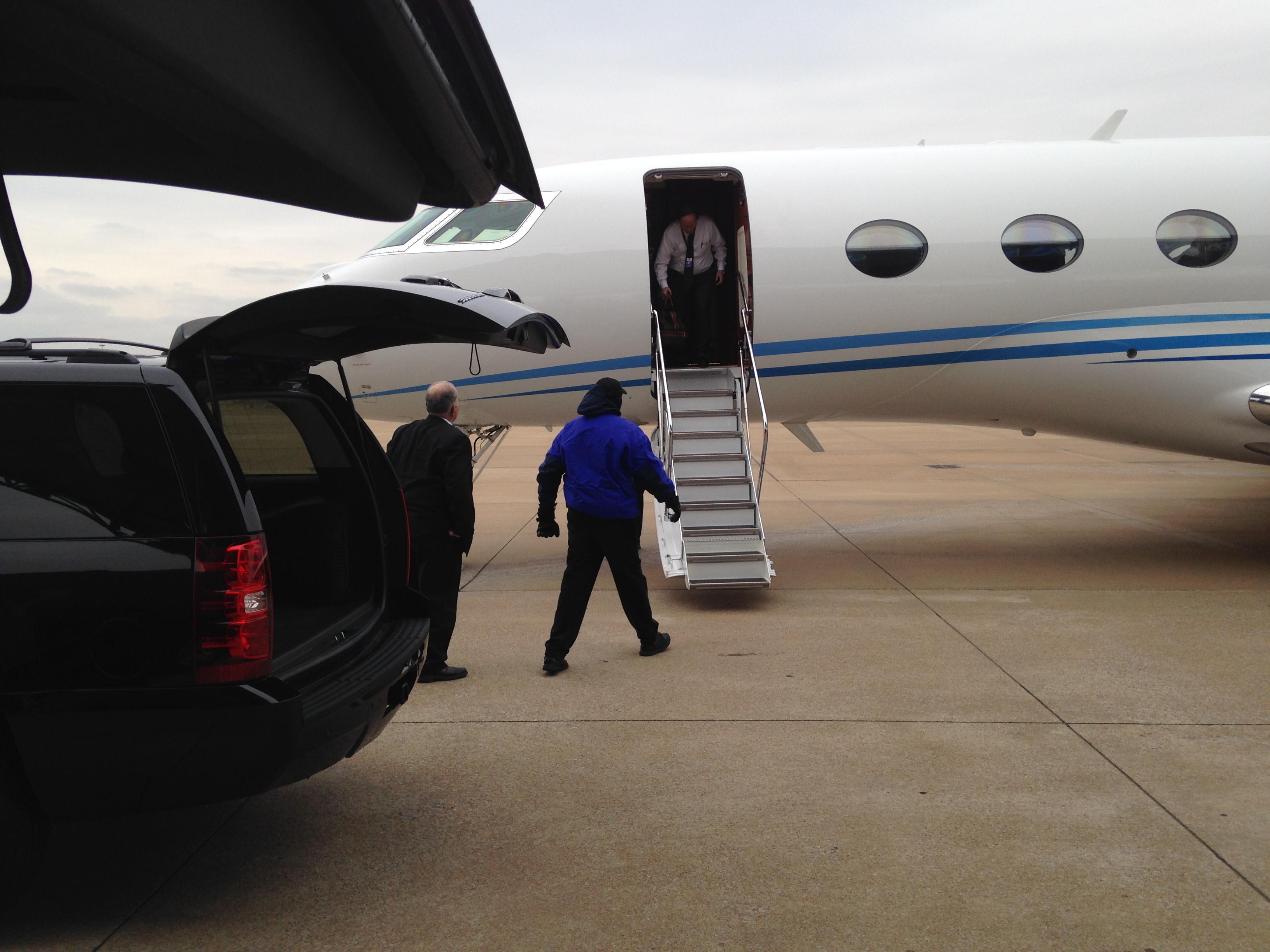 Executive Town Car Service Limousine Party Bus Rental Memphis TN