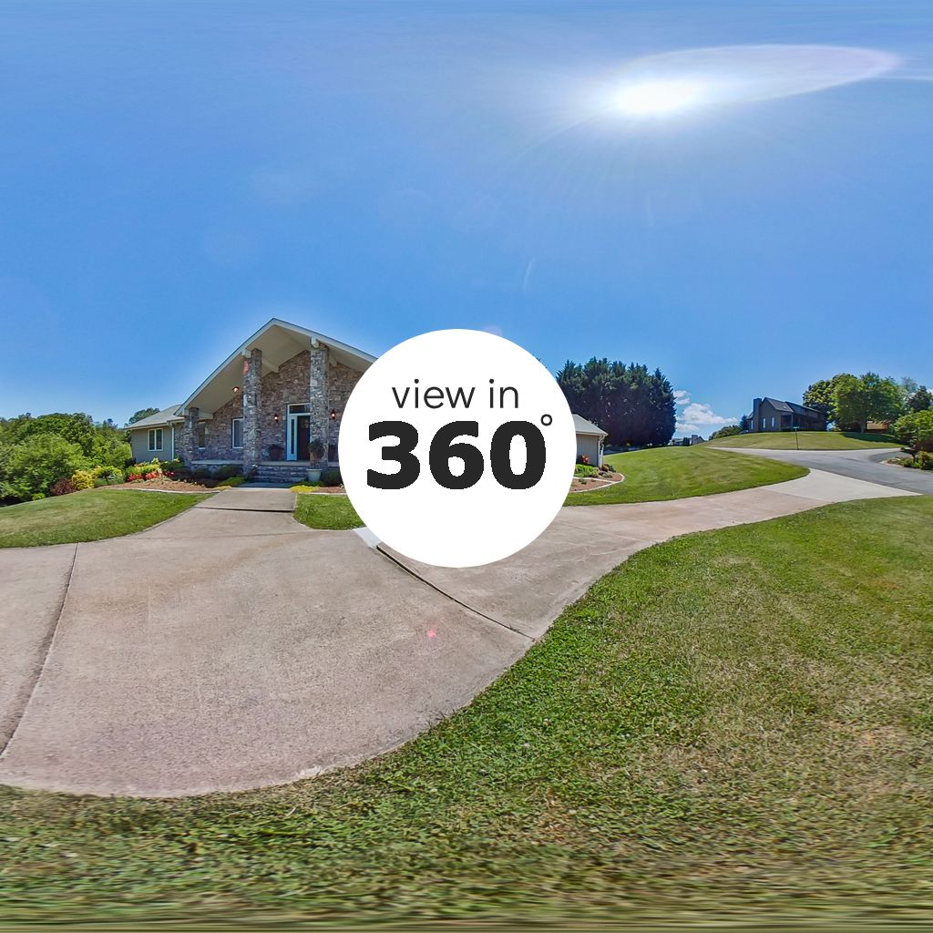 4 Nottingham Dr, Candler NC 28715