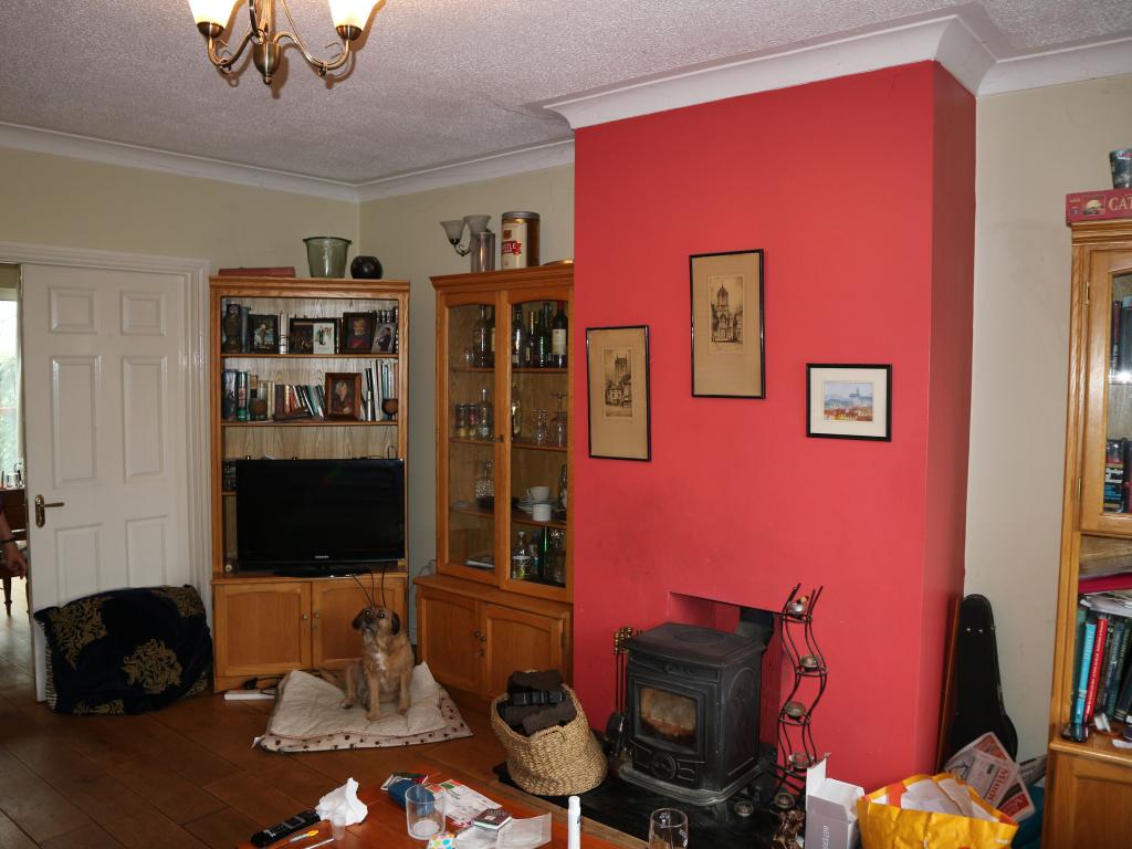 Hosting Power Room for rent in Knocknacarra Galway. Rent this private