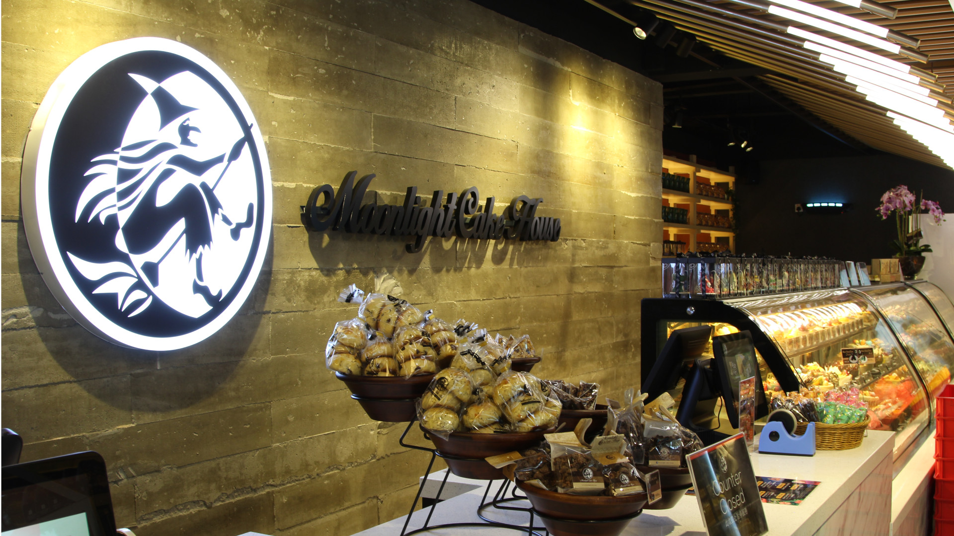 Moonlight Cake HouseYour Favourite Cake House In Town