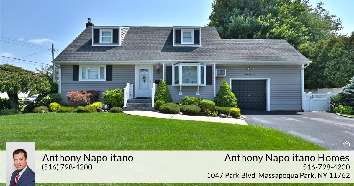 345 2nd Ave, Massapequa Park, NY 11762