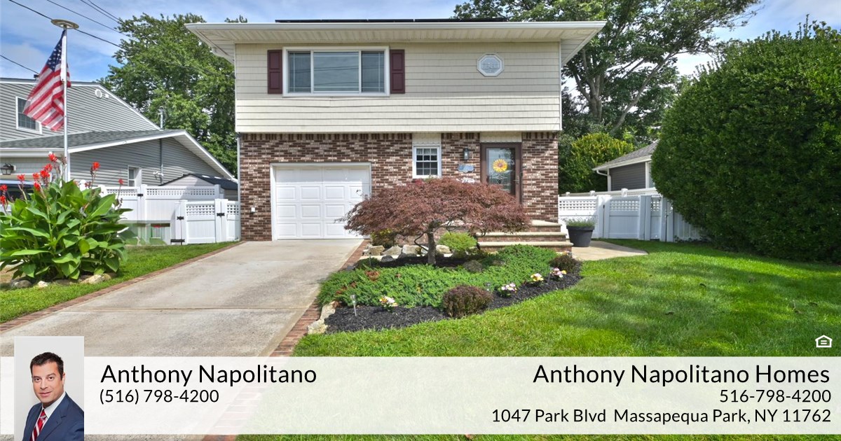 331A S Bay Dr, Massapequa, NY 11758