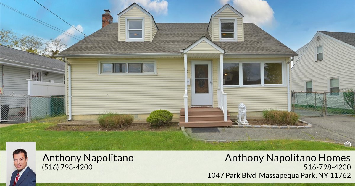 25 Lancaster Pl, Hempstead, NY 11550