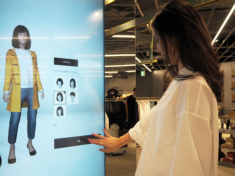 店舗内の商品はすべてサンプル アバター使い試着できるジーユーの次世代型店舗 財経新聞