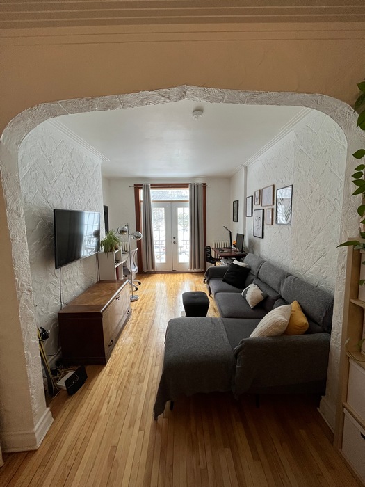 Appartement à louer à deux pas de l'Université de Montréal sur ÉdouardMontpetit 3½