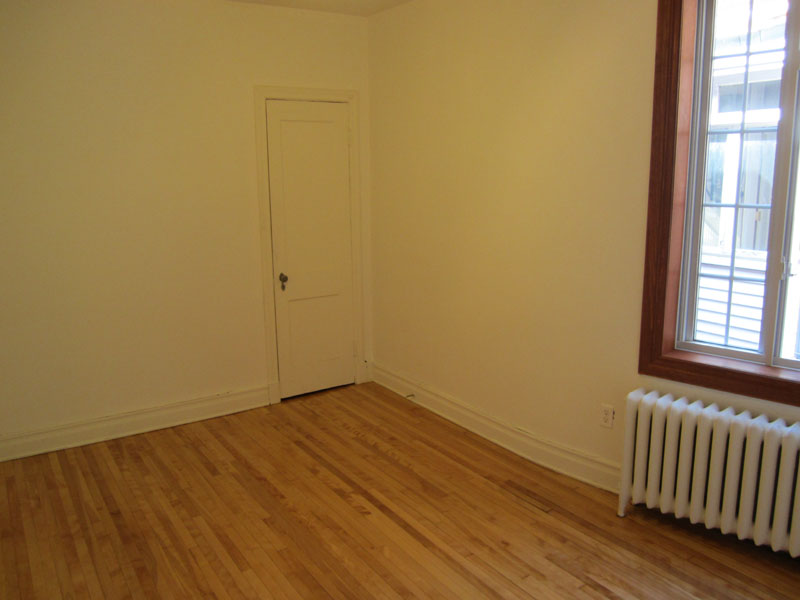 Appartement à louer à deux pas de l'Université de Montréal sur ÉdouardMontpetit 3½