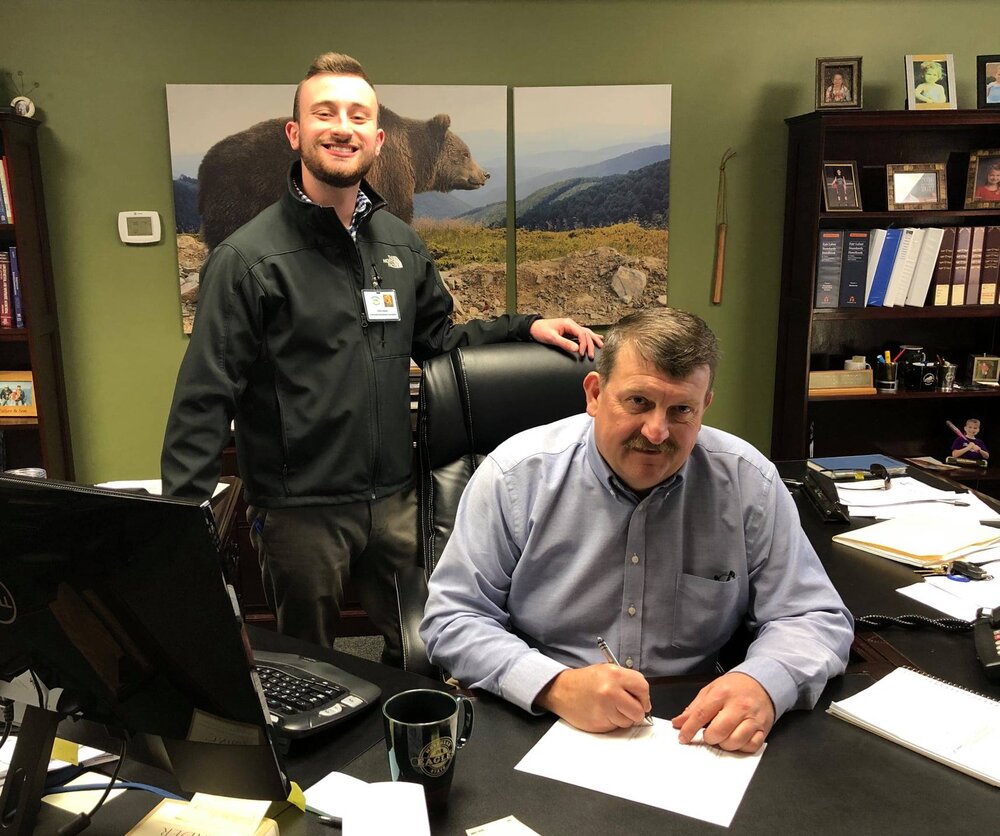 Magoffin Judge/Executive Wireman Issues Hospice Month Proclamation