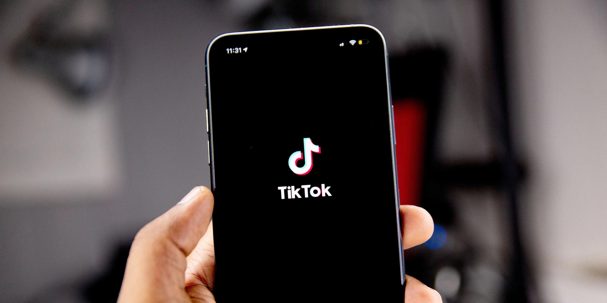 Full Guide on How Do You Speed Up Pictures on TikTok AppHut