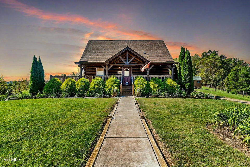 121 Hulse Road, Jonesborough, Tennessee 37659 // Apple.Re