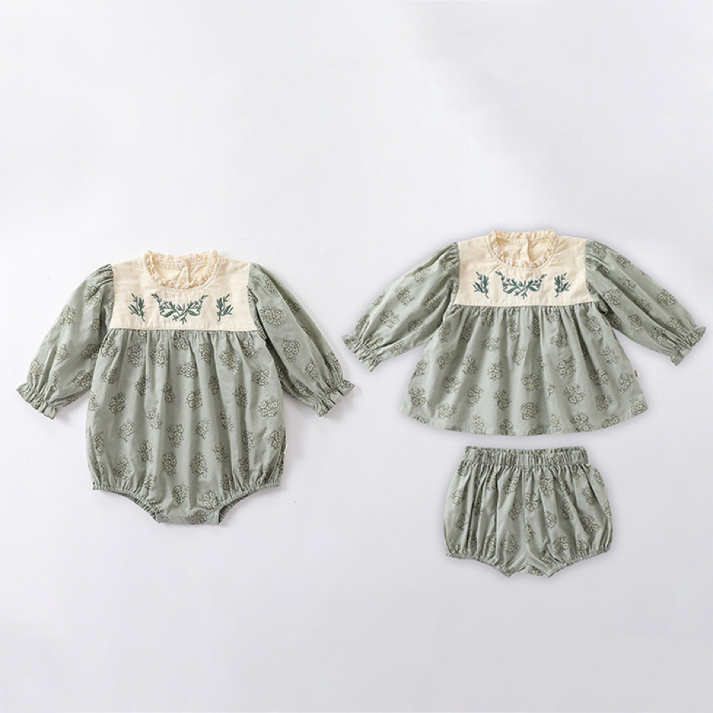 Popular Baby Clothes Wholesale 2023 Floral Pattern Lace Patched Design Clothes Sets & Onesies