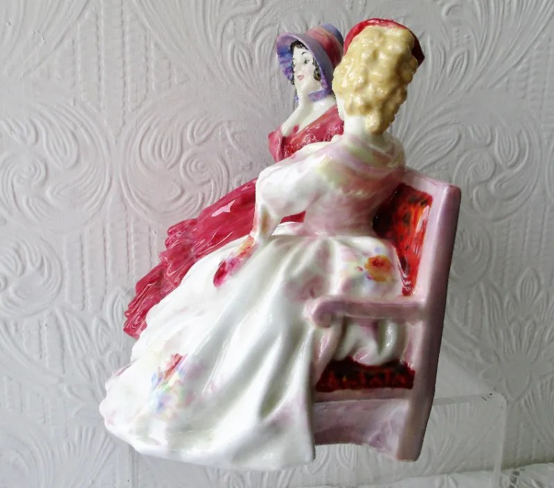 Royal Doulton Porcelain Figurine "The Gossips" HN 1429 Applecross