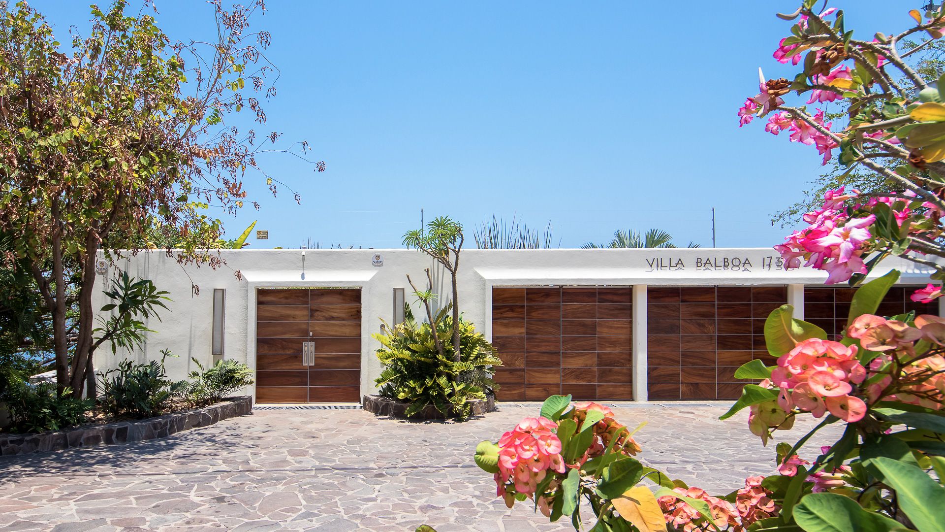 VILLA BALBOA Villa for Rent in South Shore