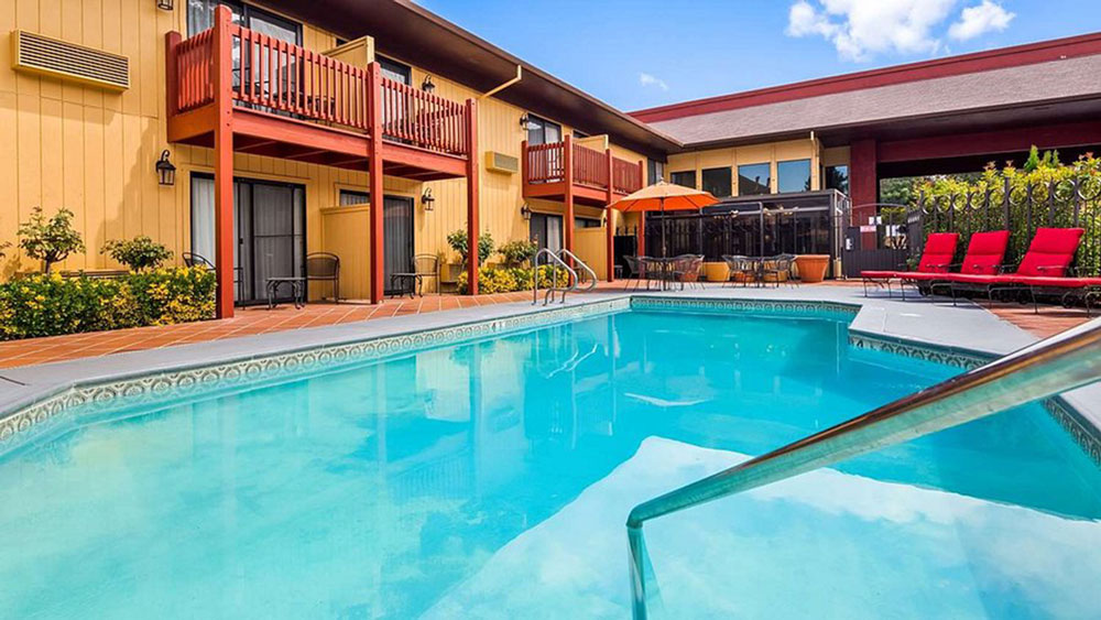 Lodging Apple Hill Growers Association