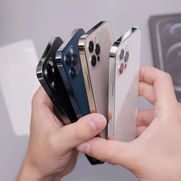 iPhone SE third gen to launch in spring 2022? AppleTLDR