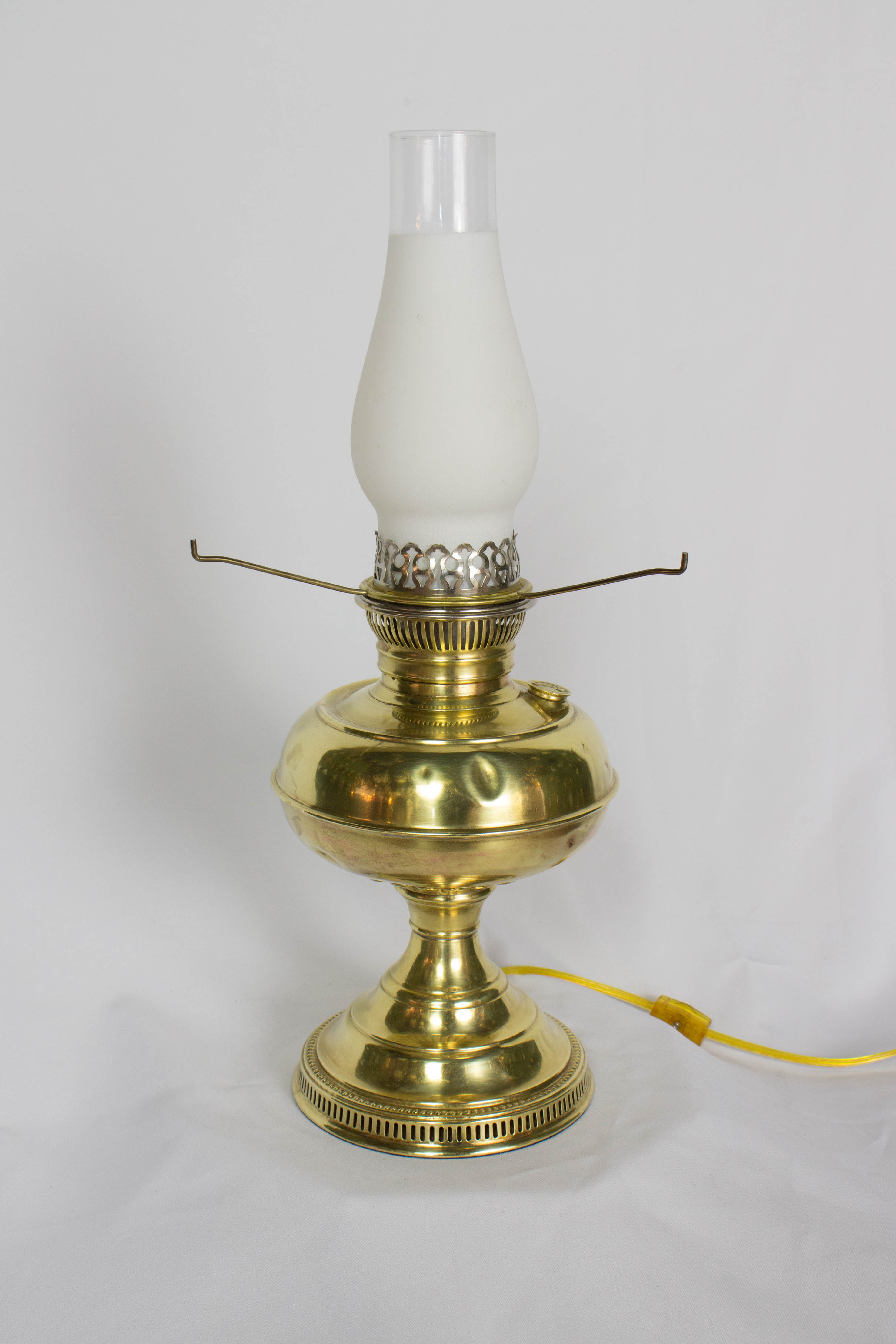 Brass Rayo Oil Student Lamp, Electrified. Appleton Antique Lighting