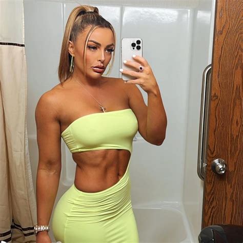 Amanda Saccomanno Onlyfans Leaks - King Ice Apps