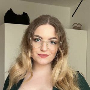 Angelinecleon Onlyfans Leaked - King Ice Apps