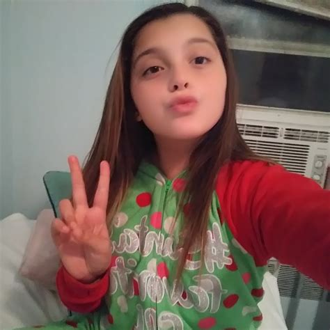 Bella Marie Onlyfans Leaked - King Ice Apps