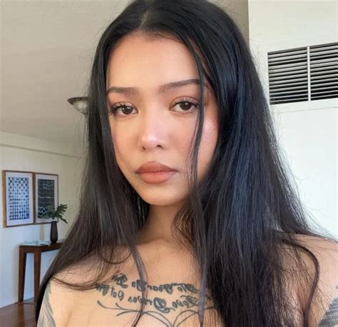 Bella Poarch Onlyfans Leak - King Ice Apps