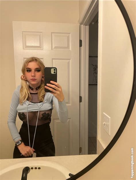 Bethany Moore Onlyfans Leak - King Ice Apps