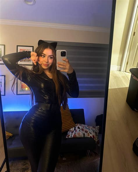 Camistrella Onlyfans Leak - King Ice Apps