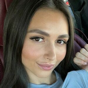 Carynbeaumont Onlyfans Leaks - King Ice Apps