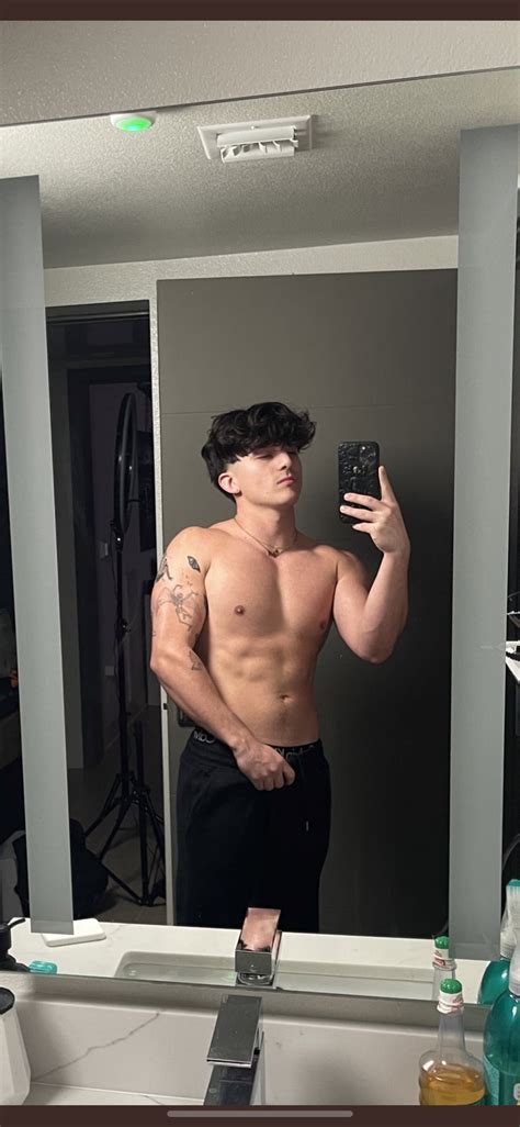 Daya Lopez Onlyfans Leaked - King Ice Apps