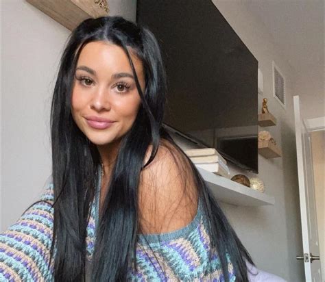 Devorah Roloff's Nude Scandal Unveiled - King Ice Apps