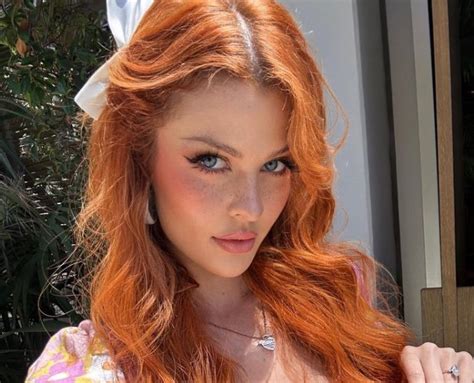 Ellyclutch Onlyfans Leaked - King Ice Apps