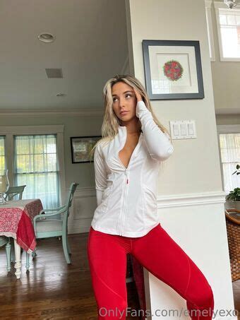 Emiiixox Onlyfans Leak - King Ice Apps