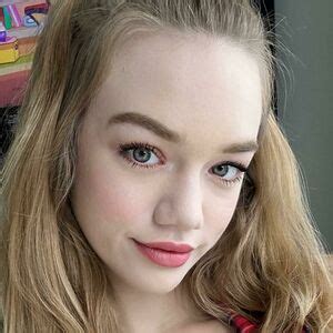 Emmabelovedxo Onlyfans Leaks - King Ice Apps