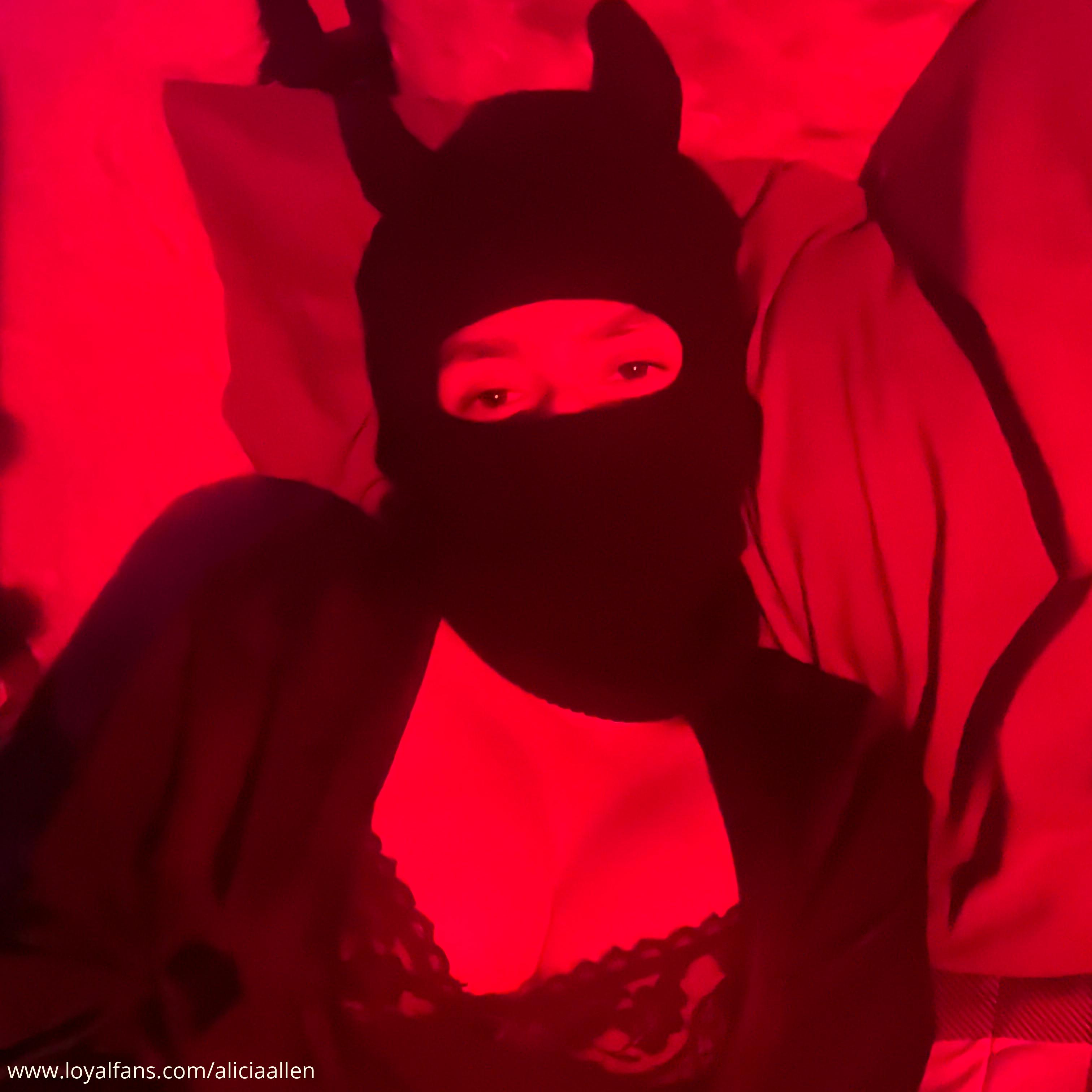 Evanita Onlyfans Leak - King Ice Apps